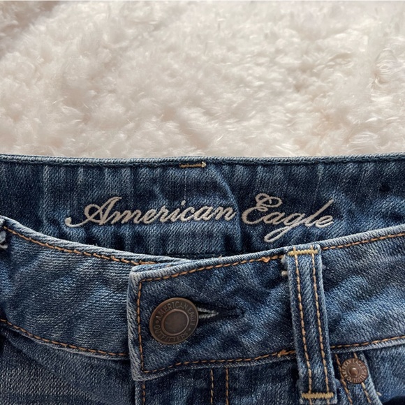 American Eagle Jean Shorts - Size 4 - Picture 3 of 6